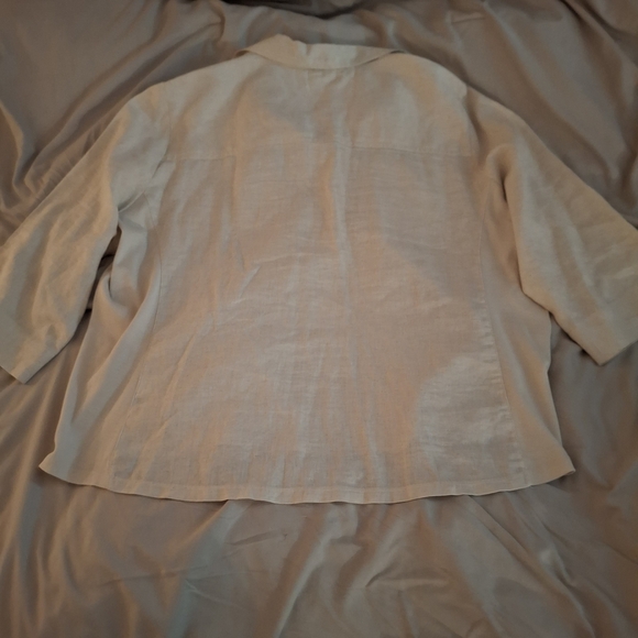 Coral Bay Women's Petite Cream Linen Blouse - Picture 8 of 8